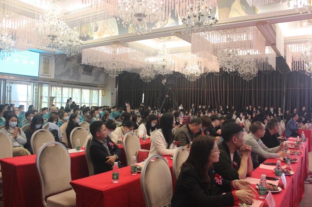 春節(jié)聯(lián)歡會 春節(jié)聯(lián)歡會