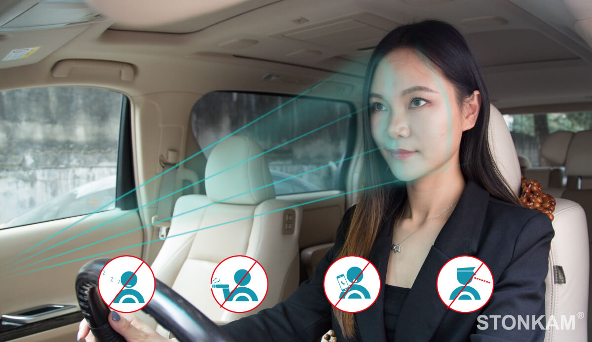 八路智能全景行車安全高清車載硬盤錄像機(jī)一體機(jī)系統(tǒng)